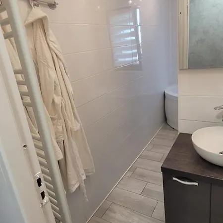 3 Semidecomandat Apartment Navodari